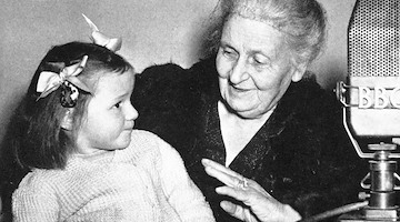 Maria Montessori: 154 anni fa nasceva l'educatrice che ha rivoluzionato la scuola