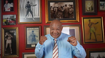 Morto George Foreman: la leggenda della boxe aveva 76 anni 