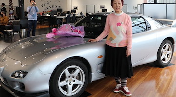 Naoko Nishimoto, 80 anni e una vita con la sua Mazda RX-7: l'addio che ha emozionato il Giappone