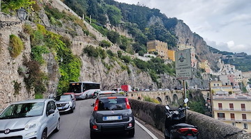 Nuovo codice della strada, Vietri e Iannone (FdI): "Grande opportunità per la Costa d'Amalfi"