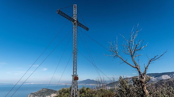 Piano di Sorrento, 14 settembre la celebrazione eucaristica sul Monte Vico Alvano in occasione dell'Esaltazione della Santa Croce