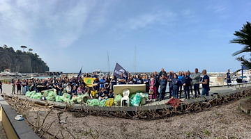 Piano di Sorrento: raccolti oltre 3 quintali di rifiuti dai fondali di Marina di Cassano