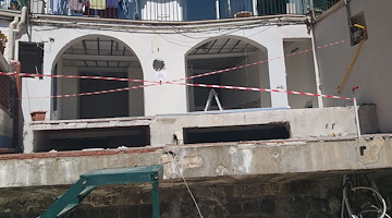 Posillipo, individuate e sequestrate opere edili abusive nel tratto costiero 