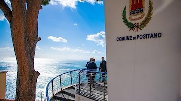 Positano, convocato il Consiglio Comunale per lunedì 28 aprile: dieci i punti all’ordine del giorno