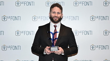 Positano, Vincenzo Villani del "Covo Dei Saraceni" premiato ai Le Fonti Awards: è il "Ceo dell'Anno" nell’hotellerie di lusso