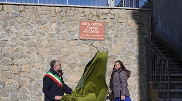 Ravello: inaugurata l’area giochi intitolata a Franco Lucibello, indimenticato educatore ed animatore culturale