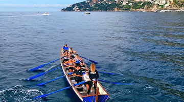 Regata delle Antiche Repubbliche Marinare: a Genova esordio per l’equipaggio tutto femminile di Amalfi