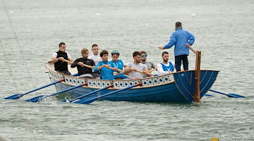 Regata Storica, a Genova ecco i galeoni azzurri di Amalfi: subito i primi allenamenti 