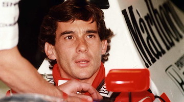 "Senna. Ritratto di un campione": a Cava de' Tirreni una rassegna artistica celebrativa sul grande pilota di F1 