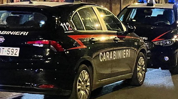 Tentano la fuga speronando l'auto dei Carabinieri. Tre arresti nel Beneventano 