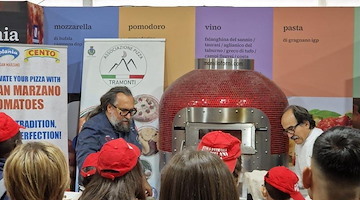 Tramonti, i maestri dell’Associazione Pizza conquistano il Salone del Gusto 2024 di Torino