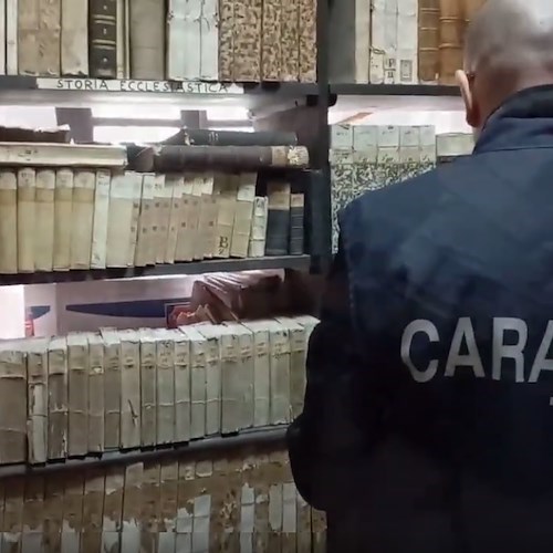 Degrado e abbandono: a Capri sequestrata la storica biblioteca comunale Luigi Bladier<br />&copy; Carabinieri del Nucleo Tutela Patrimonio Culturale