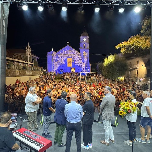 Andrea Sannino riceve il Premio Fior di Latte di Agerola