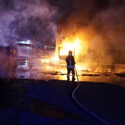 Incendio ad Avellino<br />&copy; Vigili del Fuoco