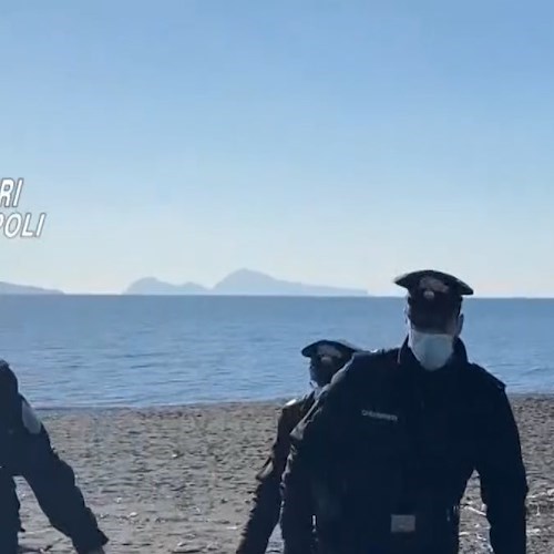 Carabinieri in spiaggia<br />&copy; Carabinieri Napoli