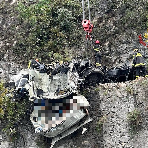 Incidente stradale a Marone<br />&copy; Vigili del Fuoco