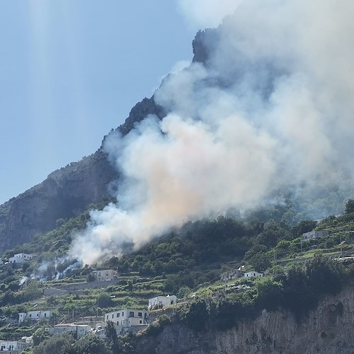 Incendio a Vettica di Amalfi