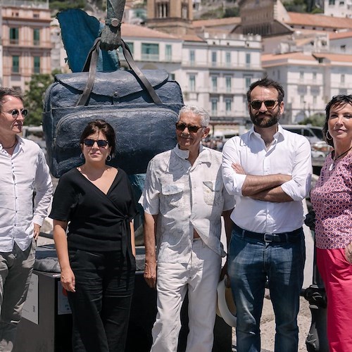 «I Viaggiatori» di Bruno Catalano<br />&copy; Comune di Amalfi