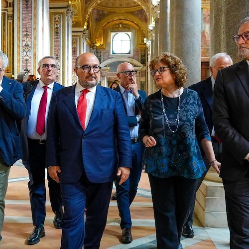 Ministro Sangiuliano visita la Chiesa dei Girolamini<br />&copy; Gennaro Sangiuliano