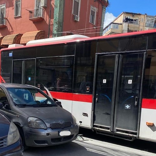 Incidente bus-auto a Capodichino<br />&copy; Francesco Emilio Borrelli