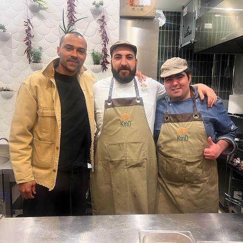 Jesse Williams con chef Antonio Satriano e Bartolomeo Ricco<br />&copy; Antonio Satriano Casola