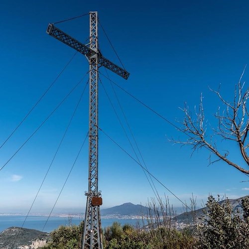 Croce a Monte Vico Alvano<br />&copy; Aequa News - Vico Equense