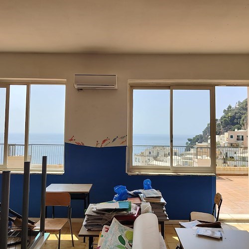 condizionatori nelle aule della scuola di Positano