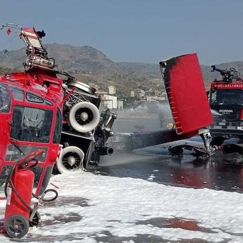 Reggio Calabria, incidente in fase d’atterraggio per l'elicottero dei vigili del fuoco<br />&copy; Vigili del fuoco