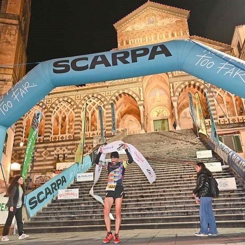 Si corre di notte ad Amalfi con l’Urban Night Race, tra i 5 urban trail più belli d’Italia