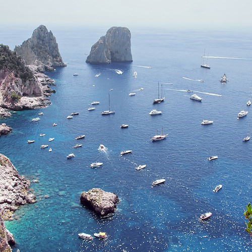 Capri<br />&copy; DEZALB