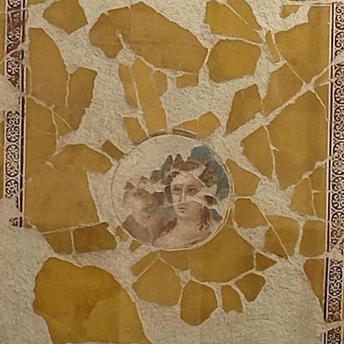 I frammenti crollati degli affreschi della Villa Romana di Positano<br />&copy; MAR - Museo Archeologico Romano Positano