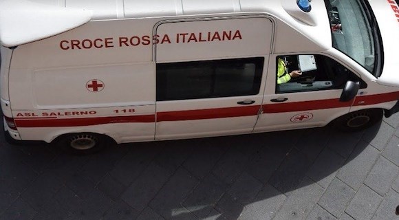 Cava de' Tirreni, malore fatale mentre è alla guida: Mario morto a 54 anni 