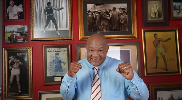 Morto George Foreman: la leggenda della boxe aveva 76 anni 