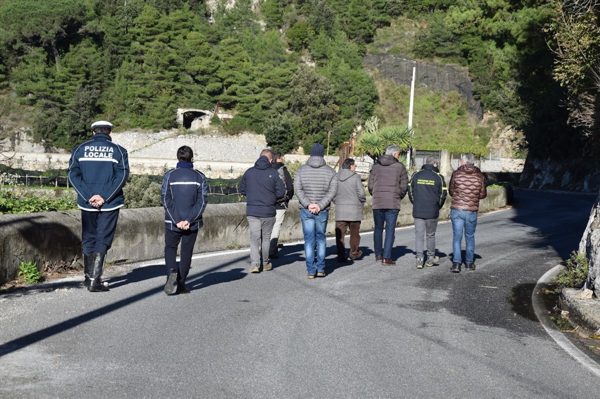 Positano Notizie Strada Chiusa In Costiera Amalfitana Dopo La Riunione In Prefettura Nuove Corse Sita E Travelmar